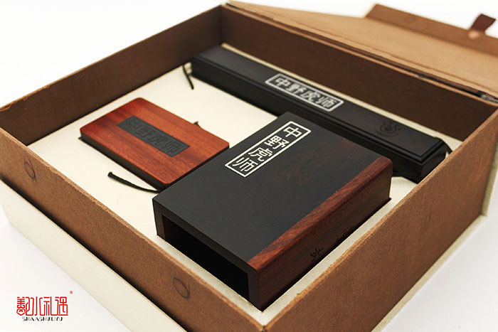 木质纪念品——红木三件套