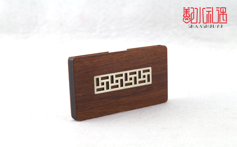 配得起好马的鞍 红木名片盒