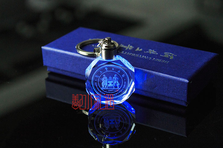 新生开学，高校精选校园纪念品