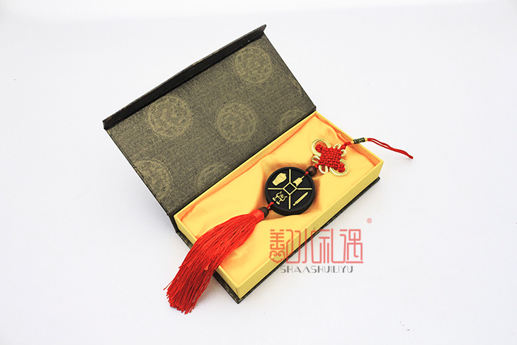 送什么礼品给客户 鄯水礼遇