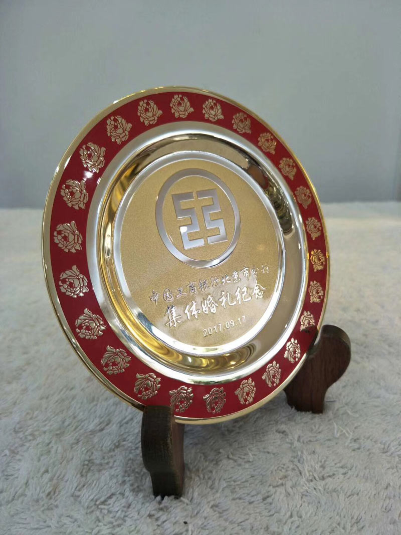 企业纪念品定制需要考虑的问题