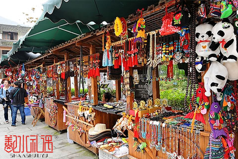 鄯水礼遇浅谈旅游景区纪念品开发与旅游者及市场存在的问题